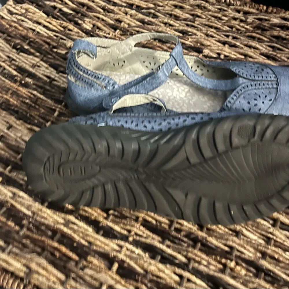 JBU shoes - Picture 2 of 5